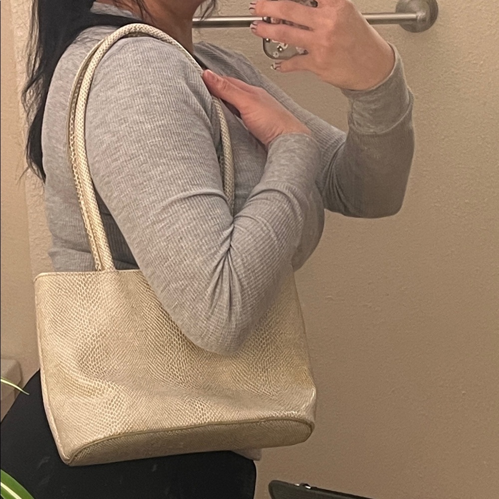 Vintage Bueno white Vinyl Textured Tote Shoulder Bag